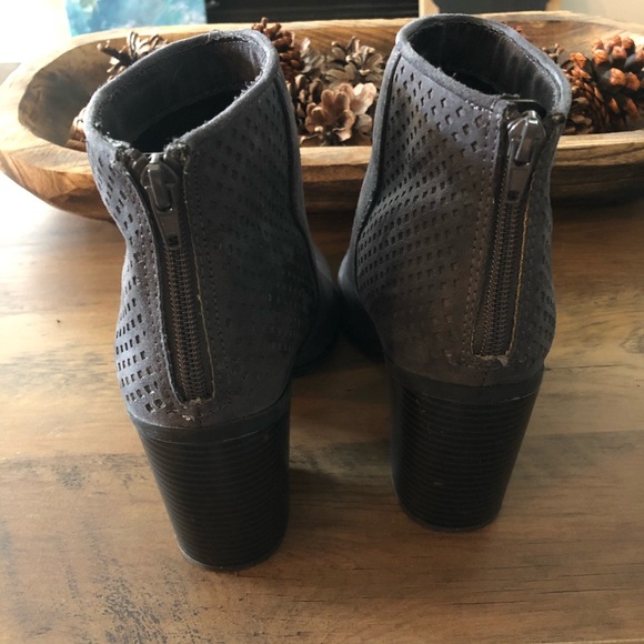 Report booties - Picture 3 of 5